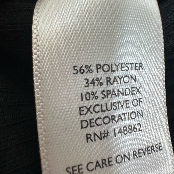 Torrid super soft ribbed long sleeve black top with lace inset size 3-3X/22-24 - Picture 9 of 10